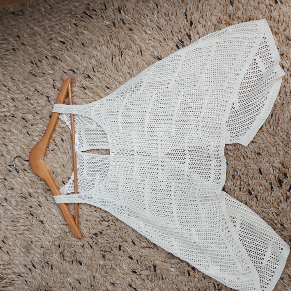 Pippa Lynn medium woven white top